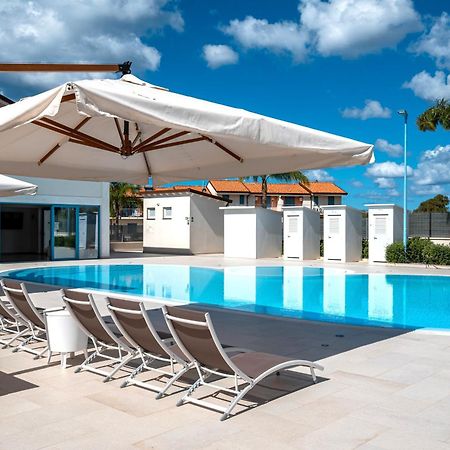Icaro Residence Apartments With A Beautiful Pool SantʼAgata di Militello エクステリア 写真