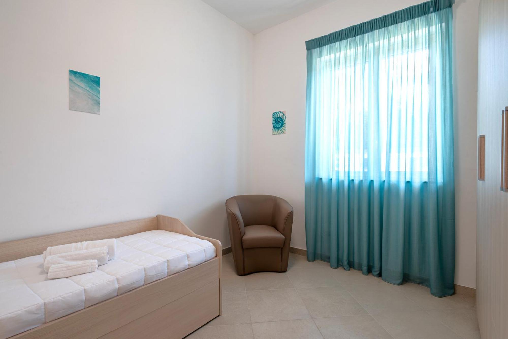 Icaro Residence Apartments With A Beautiful Pool SantʼAgata di Militello エクステリア 写真